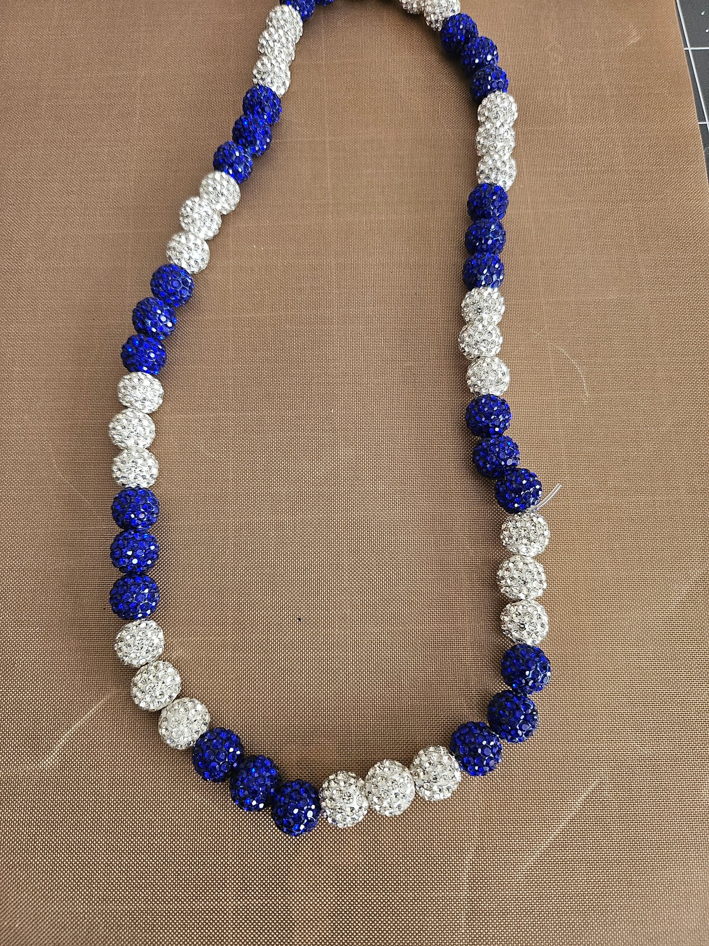 HYPE CHAINS – Sparkly, Sporty, and Full of Team Spirit!