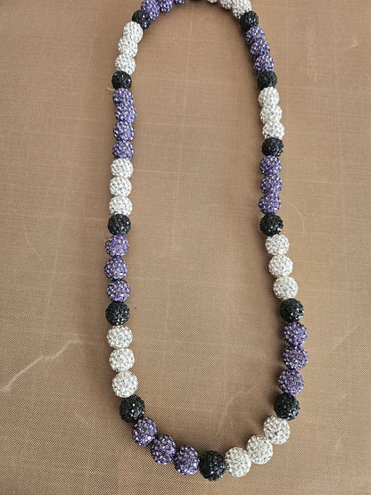 HYPE CHAINS – Sparkly, Sporty, and Full of Team Spirit!