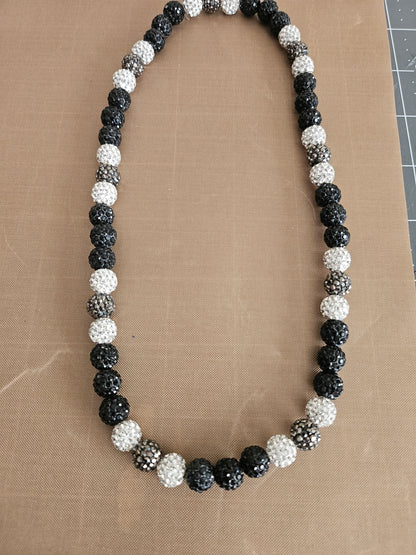 HYPE CHAINS – Sparkly, Sporty, and Full of Team Spirit!