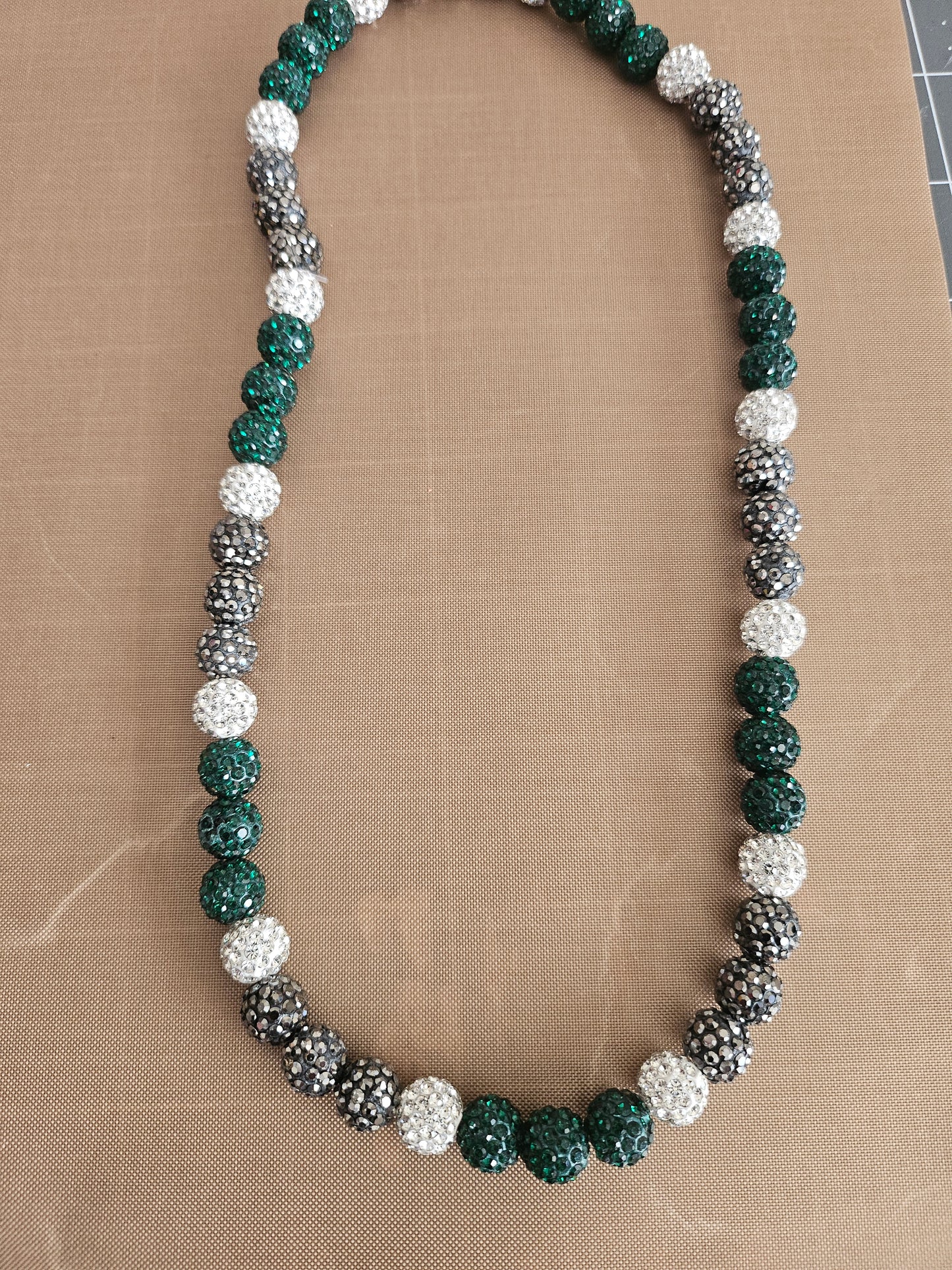 HYPE CHAINS – Sparkly, Sporty, and Full of Team Spirit!