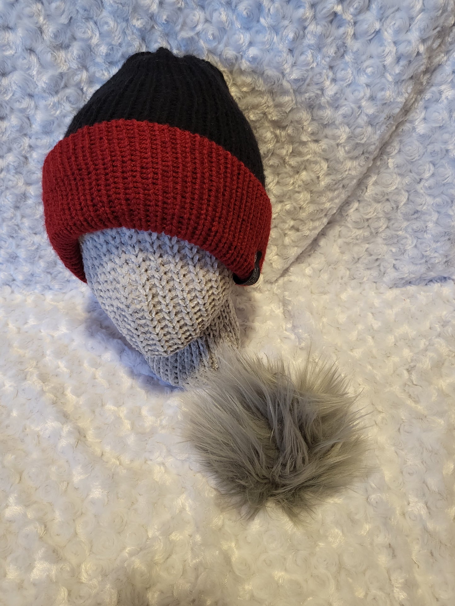 Knit Hats with removable pom pom - maroon/black